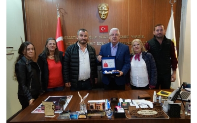 Ergene Bulgaristan Göçmenleri Derneği Başkanı ve Yönetim Kurulu Üyelerimiz ile birlikte Ergene Belediye Başkanımız Sn. Rasim YÜKSEL'i ziyarette bulunduk.