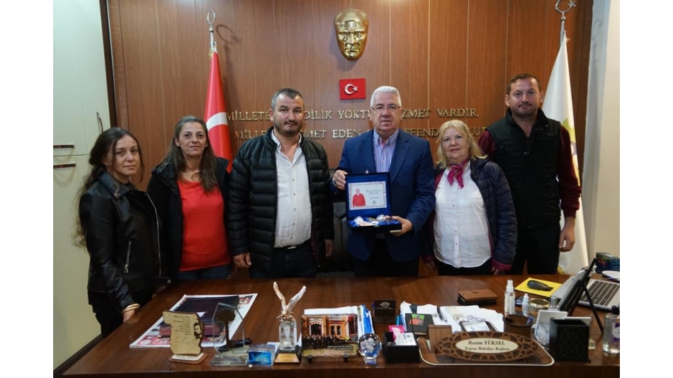 Ergene Bulgaristan Göçmenleri Derneği Başkanı ve Yönetim Kurulu Üyelerimiz ile birlikte Ergene Belediye Başkanımız Sn. Rasim YÜKSEL'i ziyarette bulunduk.
